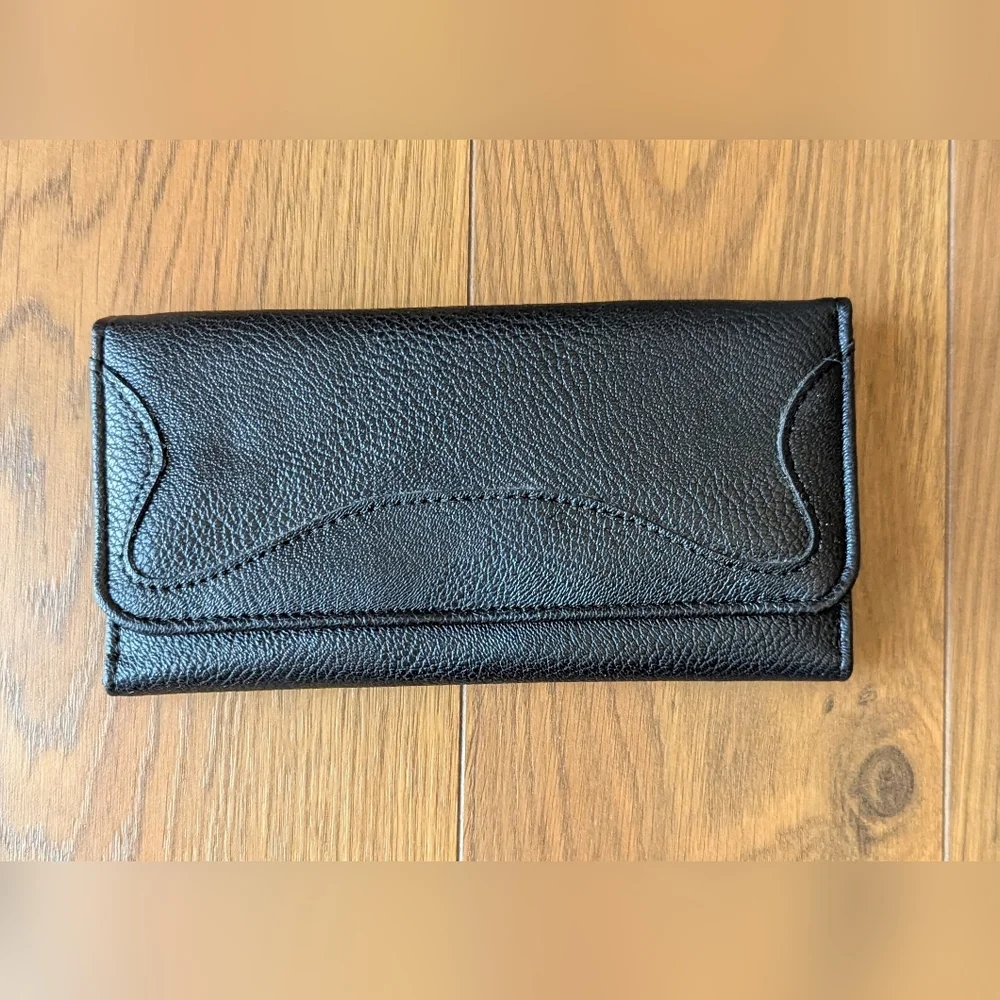 Embassy Trifold Wallet Black New with Tags Original Box
